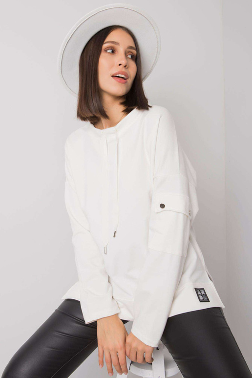 Ecru pluss suuruses pluus...