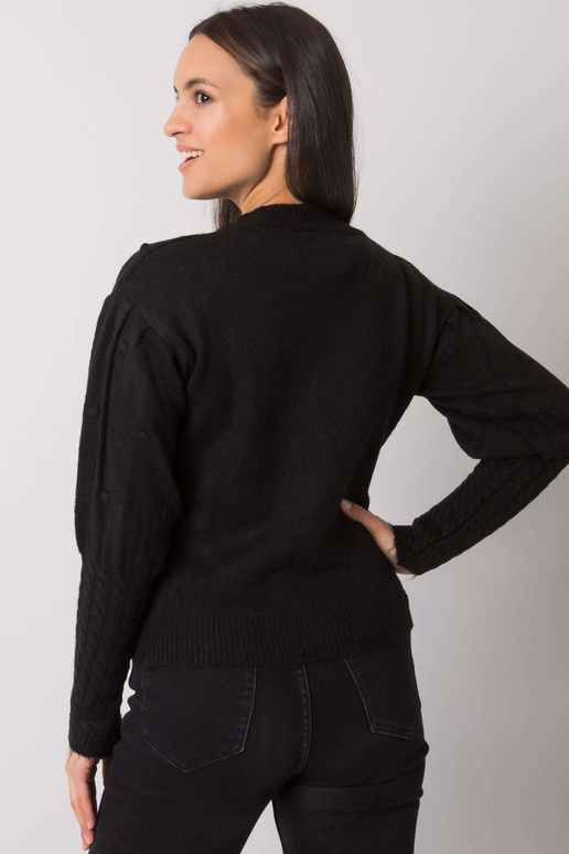 Must dekoratiivsete varrukatega...