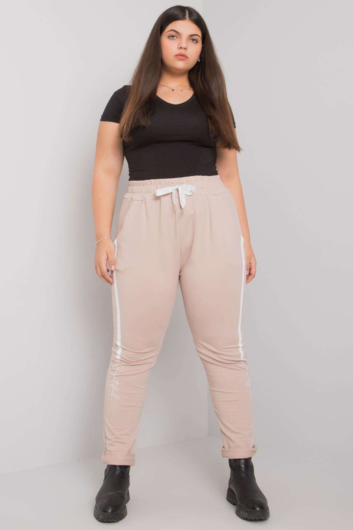 Beežid plusssuuruses dressipüksid...