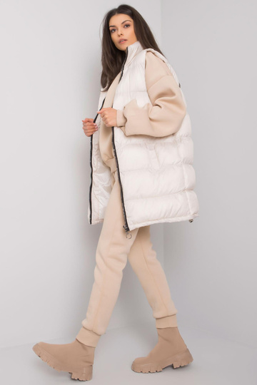 Beež komplekt koos... 2