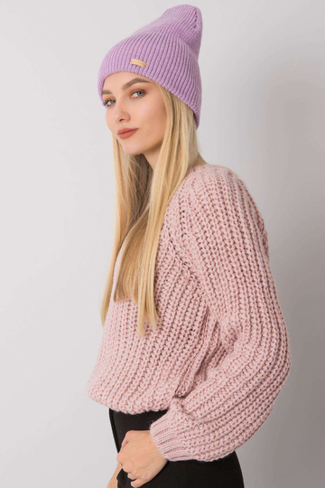 Helelilla kootud nokamüts... 2