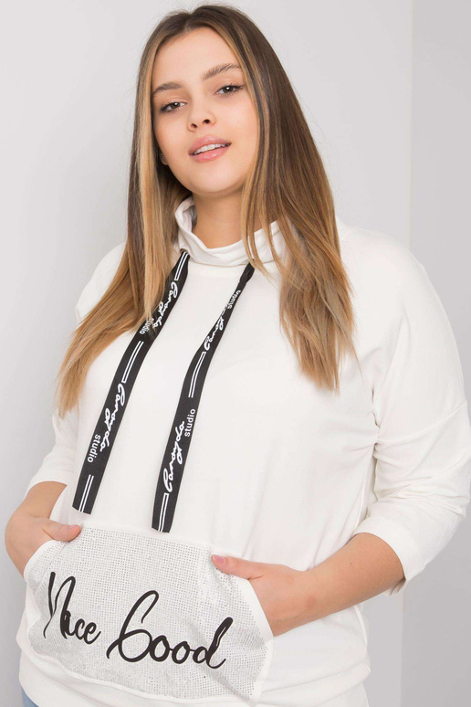 Ecru pluss suuruses pluus...