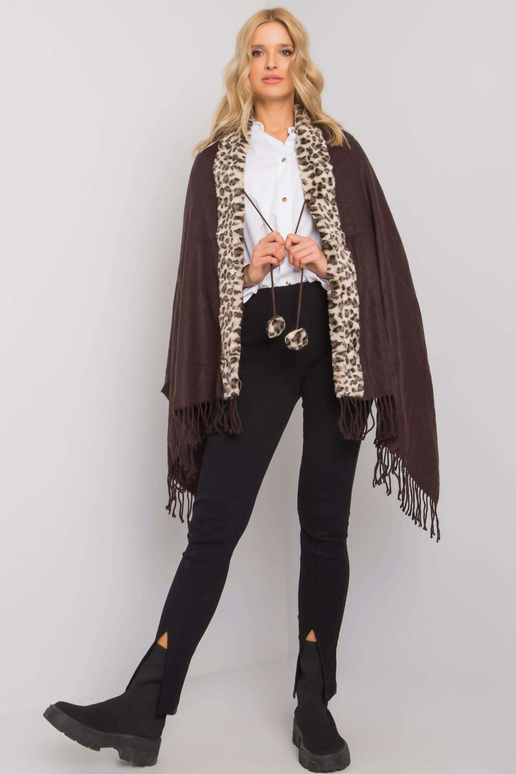 Pruun-beež karusnahaga sall