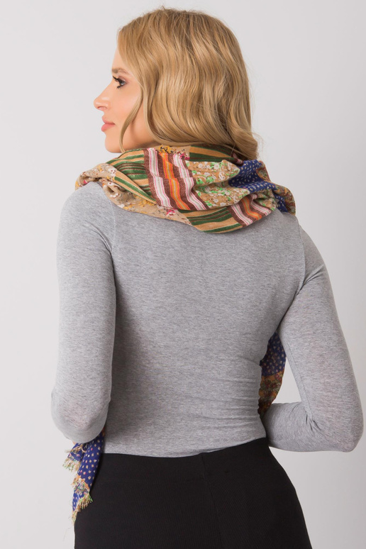 Tumebeež sinine värviliste mustritega...