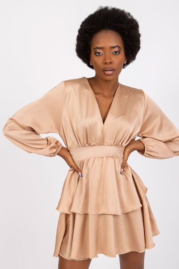 Helebeež volangiga kleit...