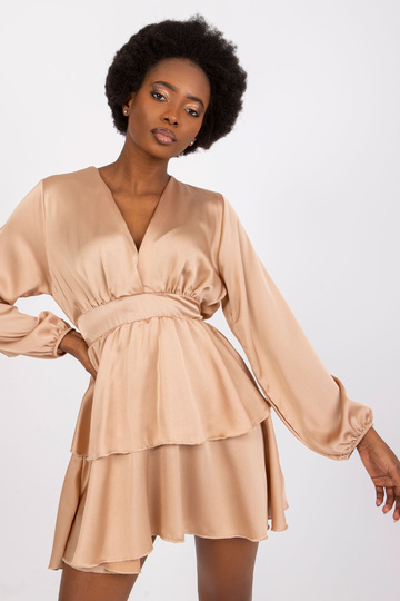 Helebeež volangiga kleit... 2