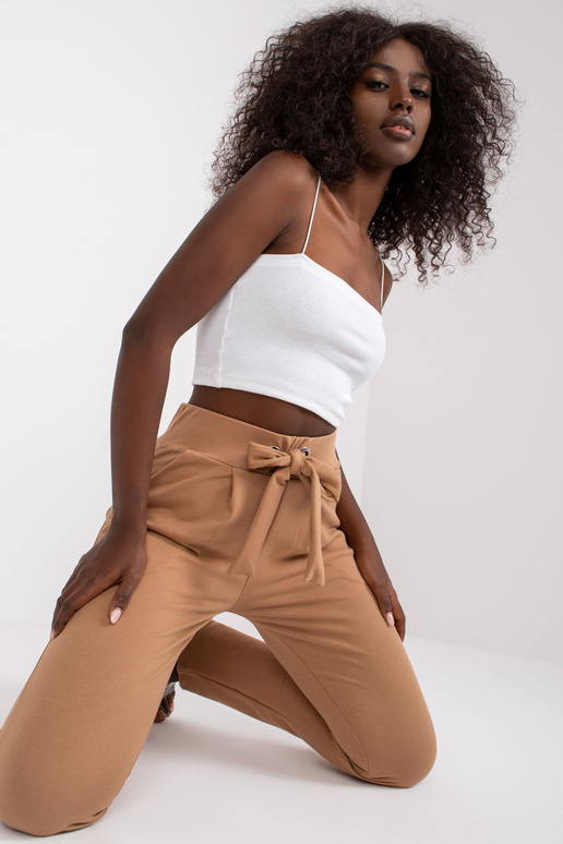 Kaameli puuvillased dressipüksid...