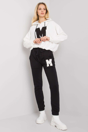 Ecru-must komplekt... 2