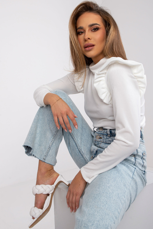 Eugenie valge veluurpluus volangidega