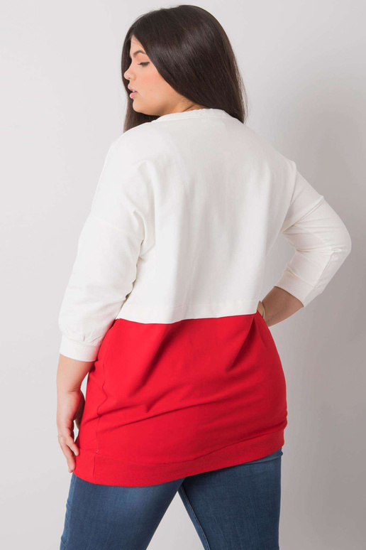 Ecru-punane pluss suuruses...