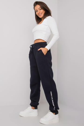 Meresinised naiste...