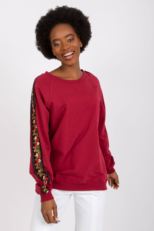 Dekoratiivsete varrukatega Burgundia...