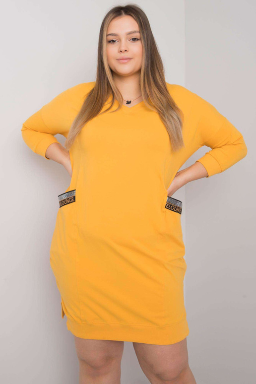 Kollane suures suuruses kleit Susani...