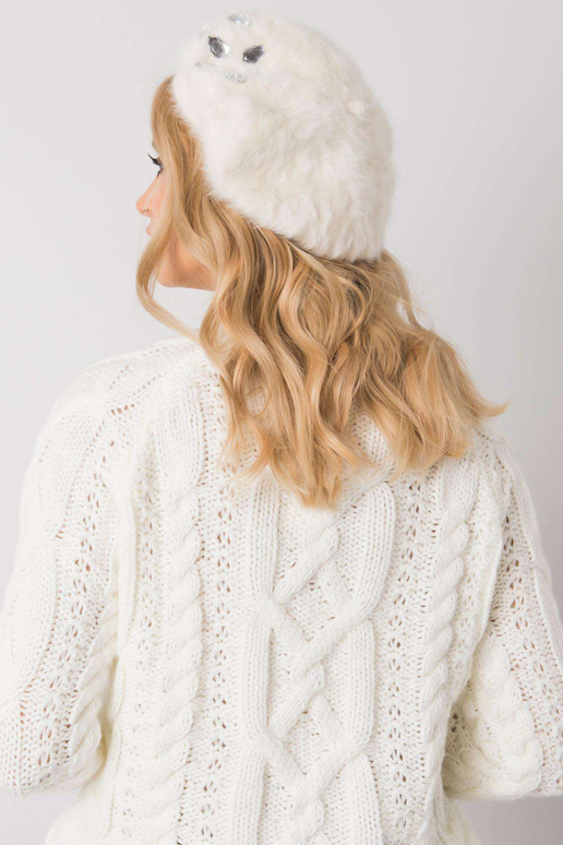 Ecru naiste barett aplikatsiooniga