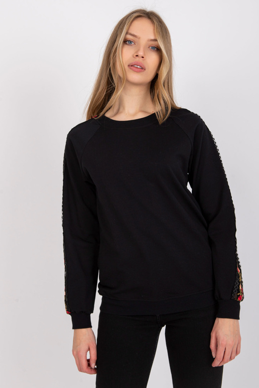 Must dekoratiivsete varrukatega...