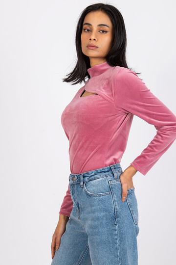 Määrdunud roosa veluurpluus... 2