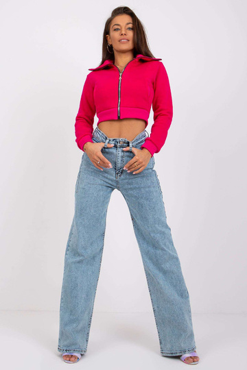 Sinised laia säärega teksad...