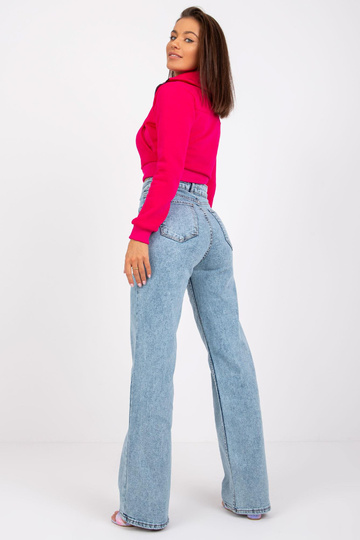 Sinised laia säärega teksad... 2