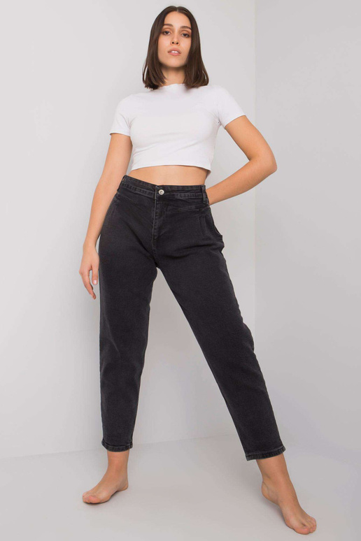 Tumehallid sirged teksad suures...