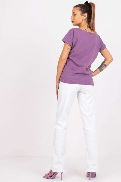 Lilla puuvillane t-särk vabaaja... Lilla puuvillane t-särk vabaaja...