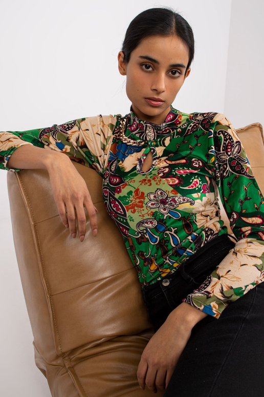 Rohelise mustriga pluus veluuriga...