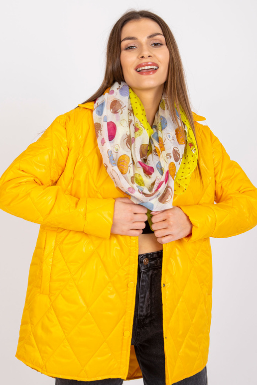 Valge-kollane sall trükistega