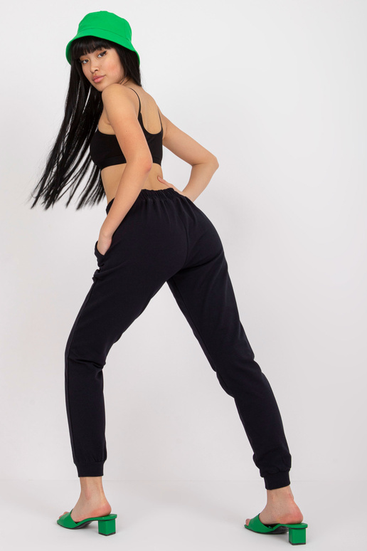 Tumesinised põhilised dressipüksid...