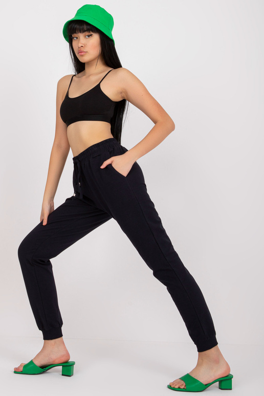 Tumesinised põhilised dressipüksid...