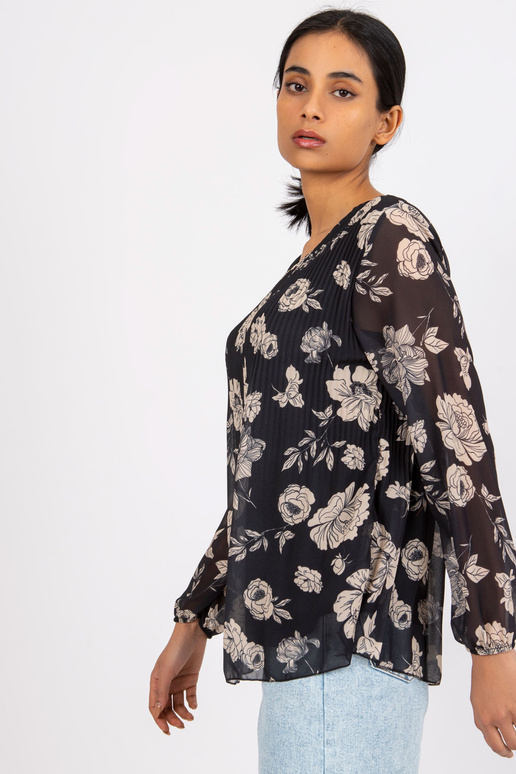 Liana must ja beež plisseeritud pluus