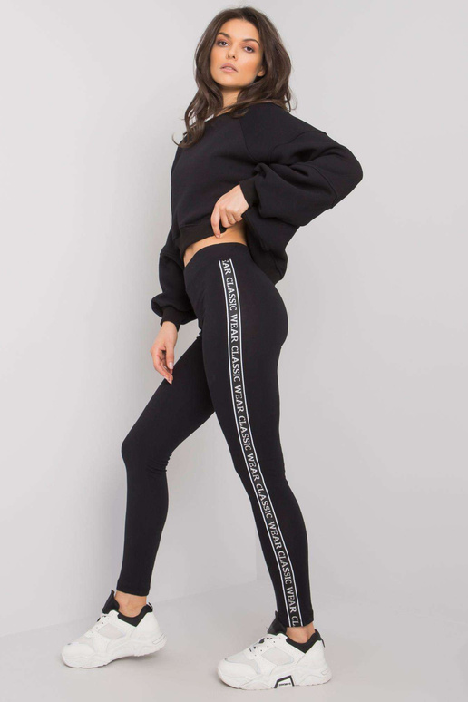 Mustad naiste triipudega retuusid...