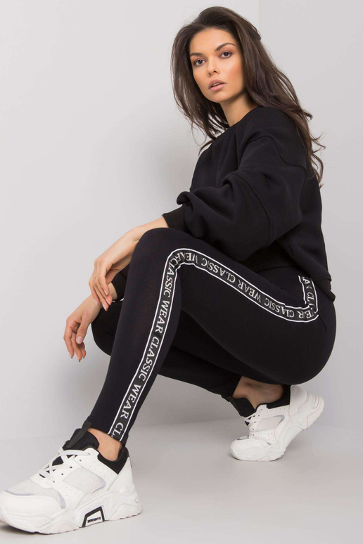 Mustad naiste triipudega retuusid...