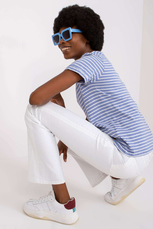 Helesinine puuvillane T-särk naistele... Helesinine puuvillane T-särk naistele...