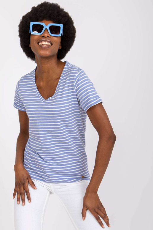 Helesinine puuvillane T-särk naistele... Helesinine puuvillane T-särk naistele...