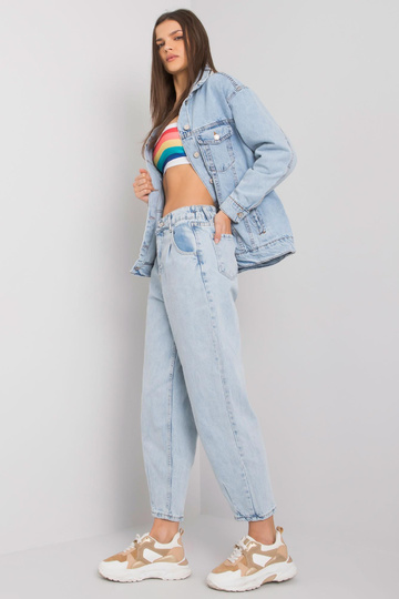 Mom Juney helesinised...