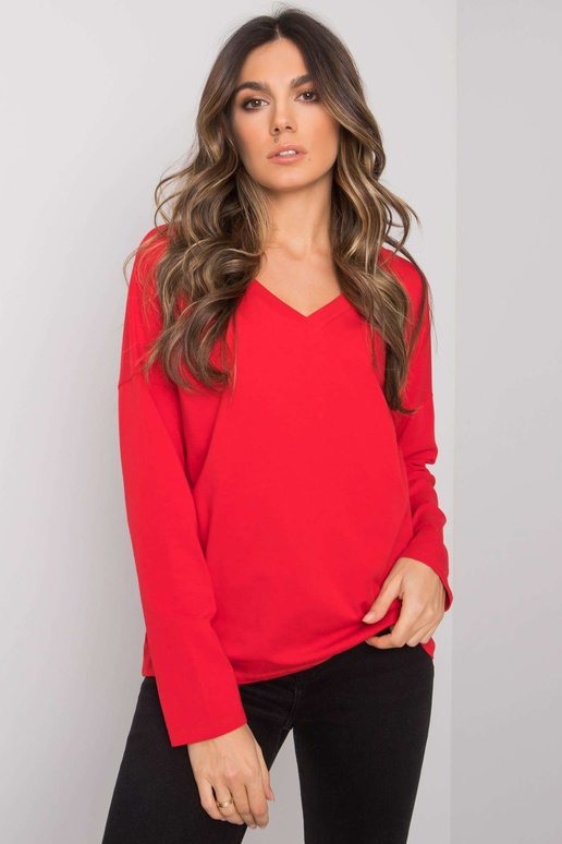 Punane naiste pikkade varrukatega...