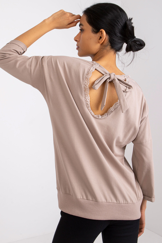 Tumebeež selja lõikega pluus Wioleta...