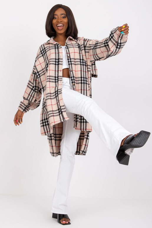 Helebeež ja must pikk särk Bonnie...