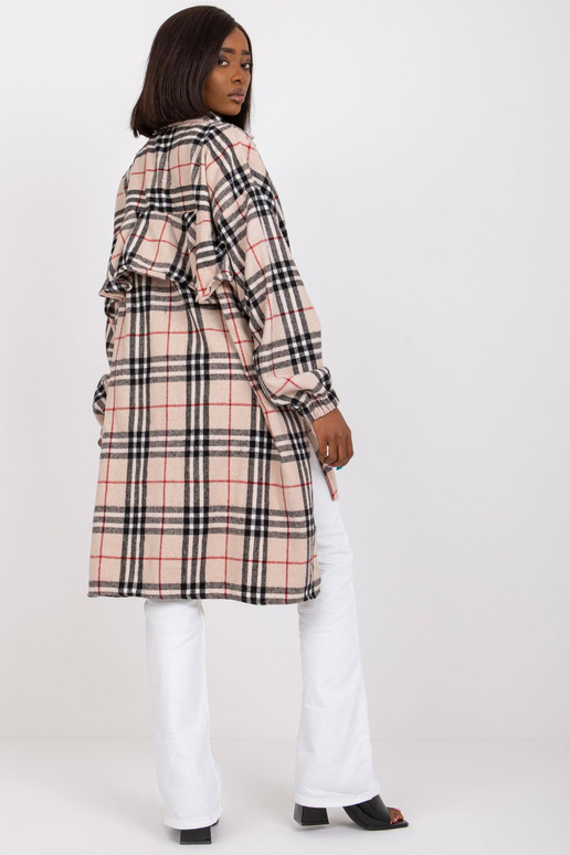 Helebeež ja must pikk särk Bonnie...