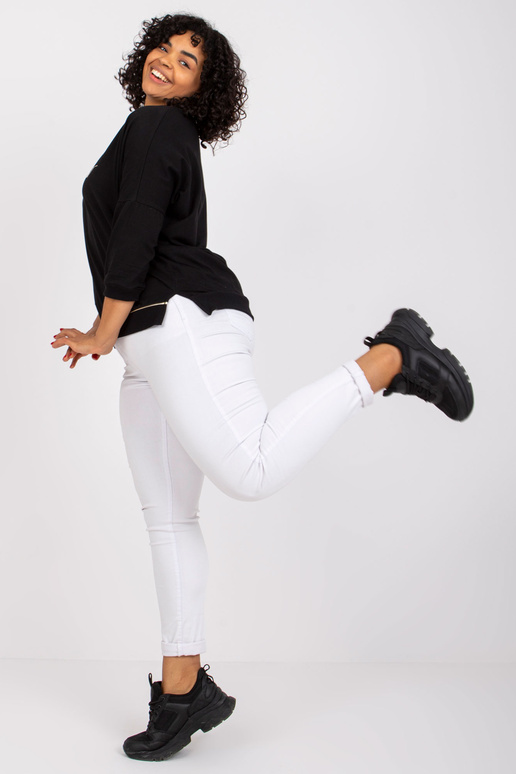 Must pluss suuruses pluus Cordelia...