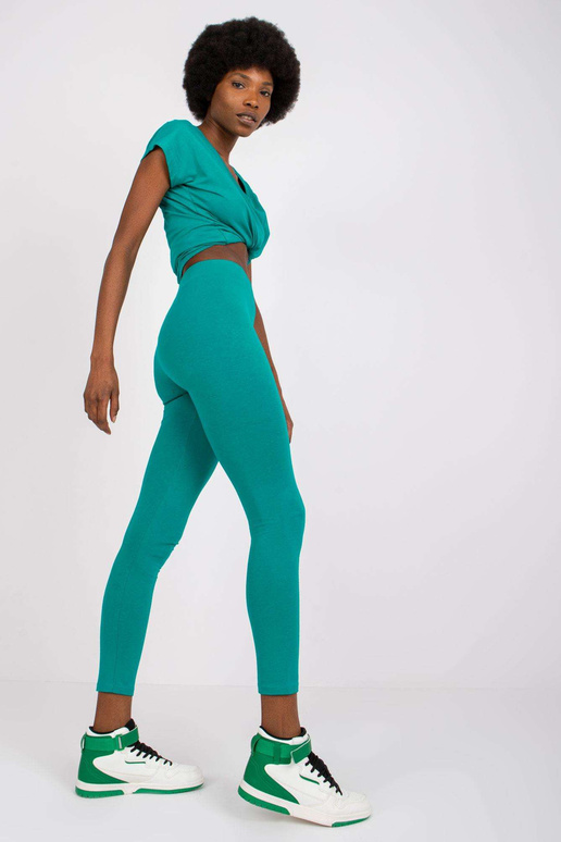 Tumerohelised naiste vabaaja säärised...