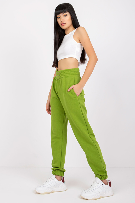 Helerohelised taskutega dressipüksid...