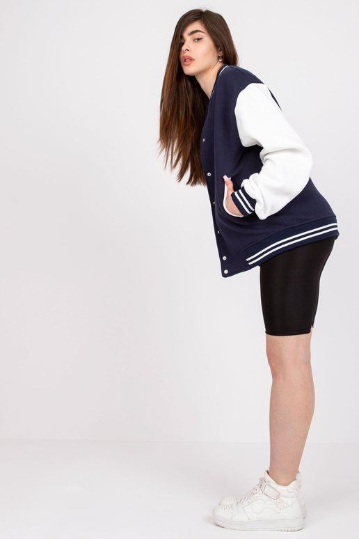 Meresinine dressipluusi pommitaja...