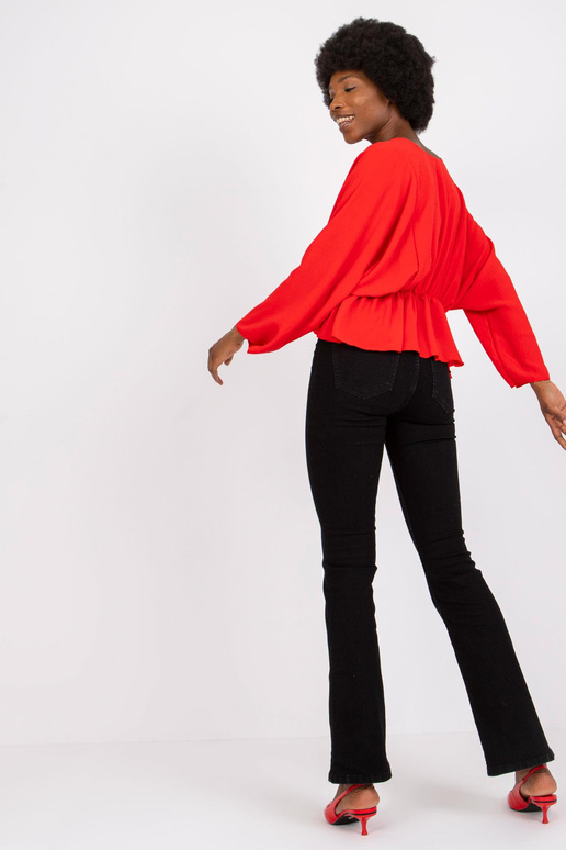 Raquela punane V-kaelusega pluus