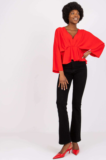 Raquela punane V-kaelusega... 2