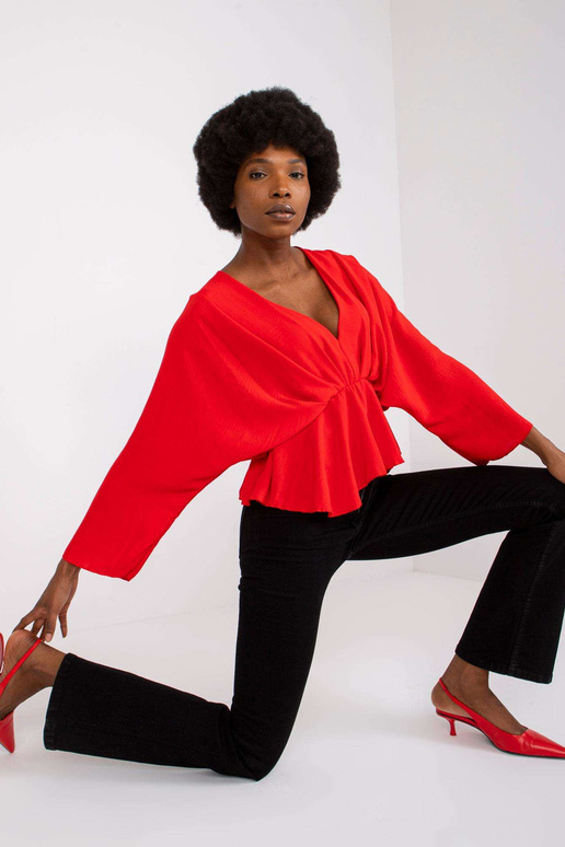 Raquela punane V-kaelusega pluus