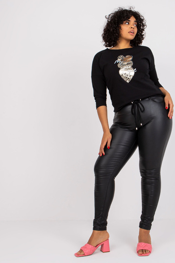 Must suures suuruses Sammy...