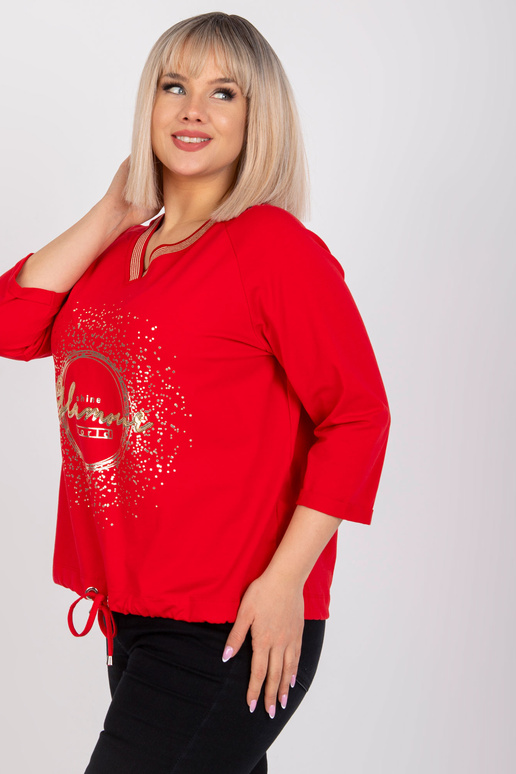 Punane pluss suuruses pluus...