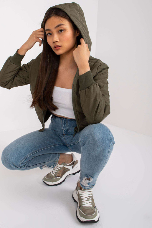 Khaki värvi üleminekujope koos... Khaki värvi üleminekujope koos...