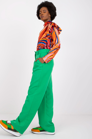 Oranž veluurpluus...