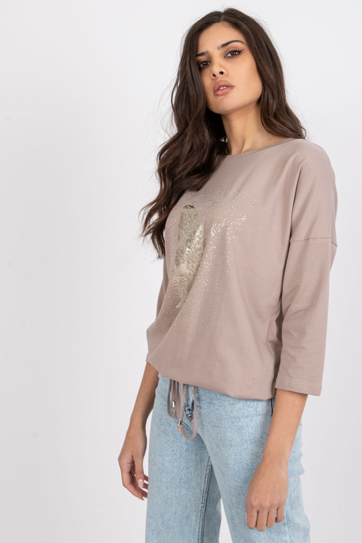 Tumebeež pluus kivikividega Camila